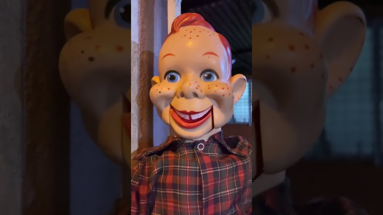 EL INFLUENCER DE GRAN CORAZÓN / EL LOCO MONROY