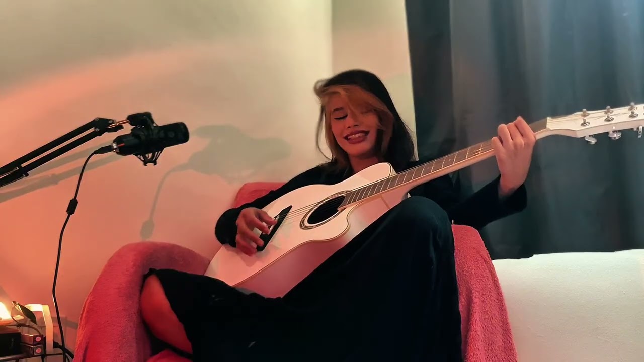 Horas iguais - Elly (autoral)