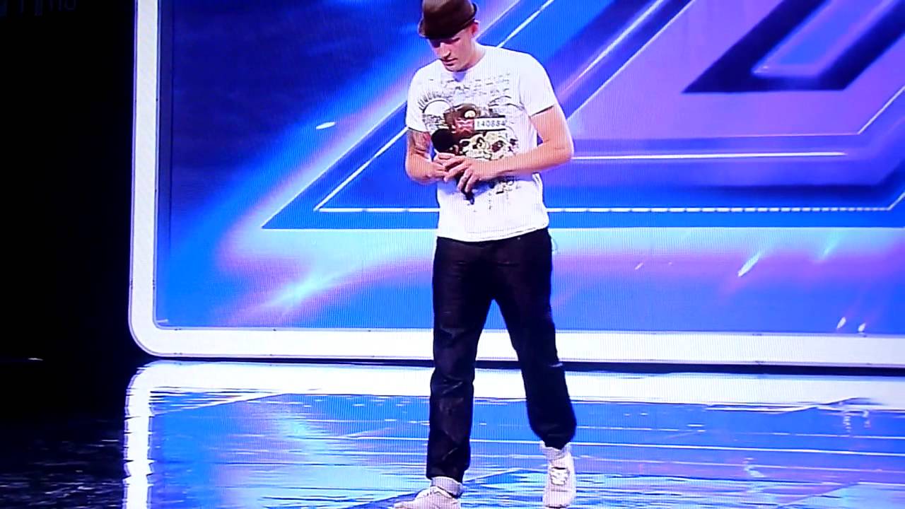 JONJO KERR HANDBAGS & GLADRAGS X FACTOR AUDITIONS 11/09/2011