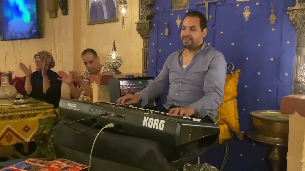 لي بيني و بينها ❤️🎤 احلى كوفر مع الفنان 🎤زكرياء صابر و المايسترو 🎹 عبداللطيف بجيت 👏🏻 اداء رائع