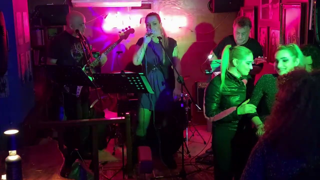Ο ΜΠΑΜΠΗΣ Ο ΦΛΟΥ  cover FLASHBACK live @ Silver Spurs