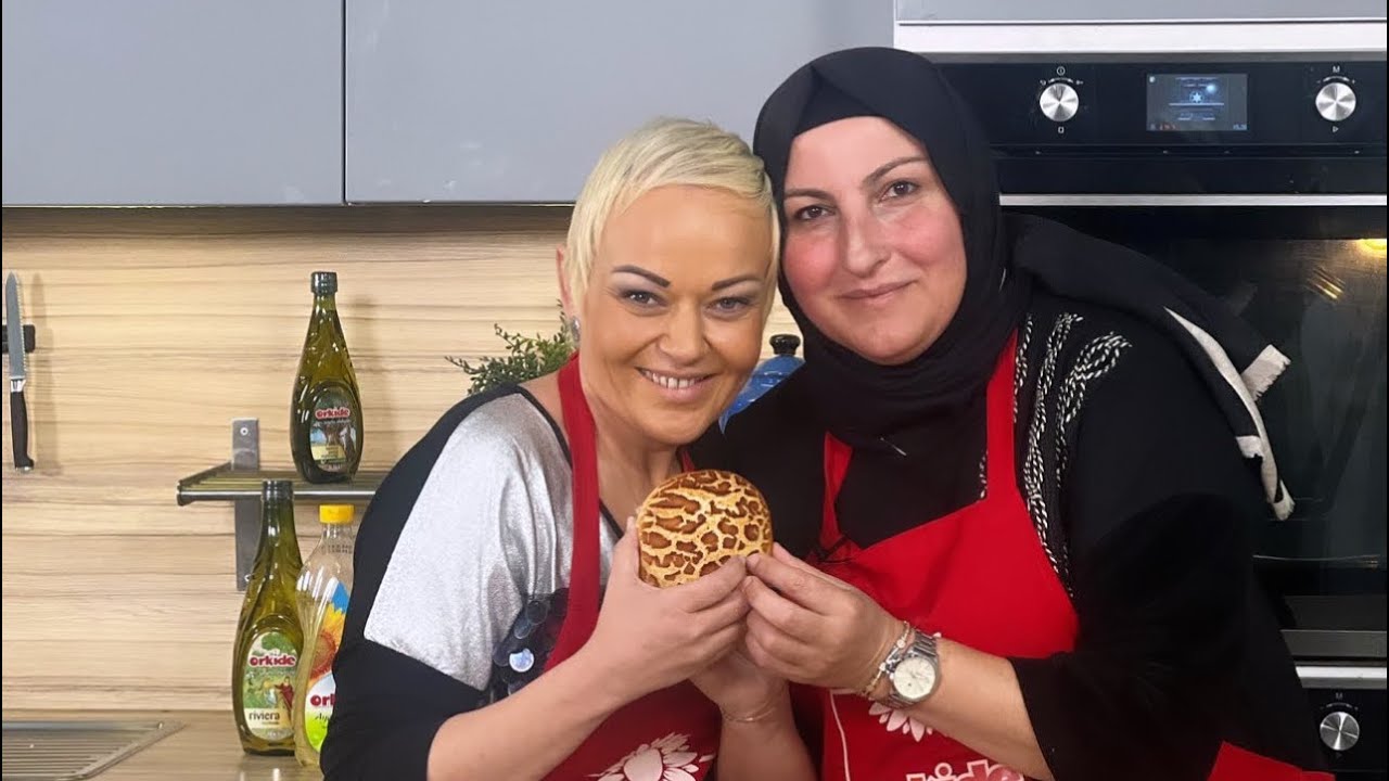 Ünlü Şef Özlem Mekik'le Mutfağa Girdik Leopar Poğaça Yaptık- Bera Tatlı Dünyası