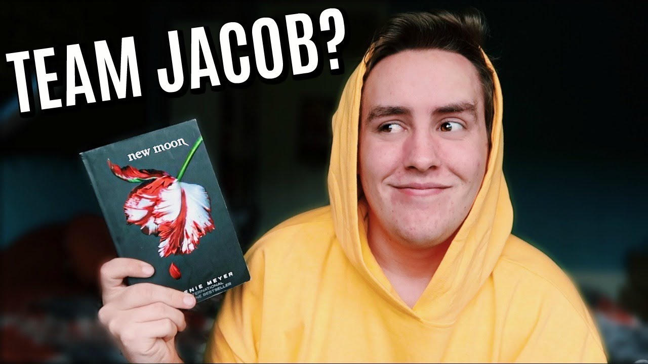 READING TWILIGHT: NEW MOON FOR THE FIRST TIME