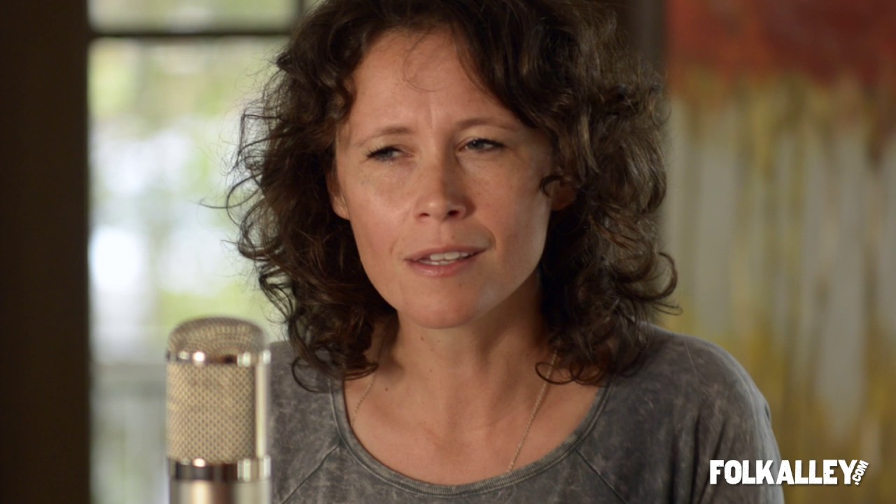 Folk Alley Sessions at 30A: Sarah Lee Guthrie - 