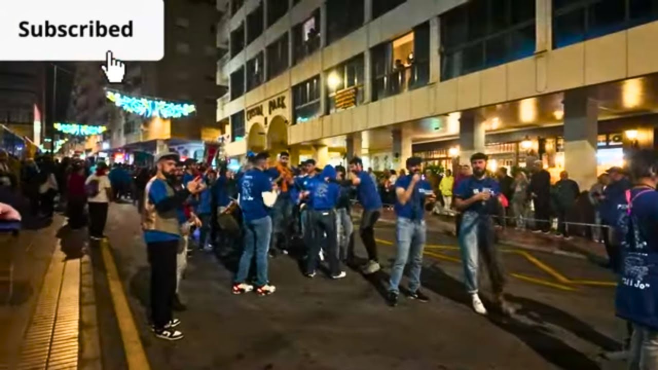 Benidorm Penya Parade 2025 | Главные моменты уличной вечеринки Fiesta - испанская культура парада...
