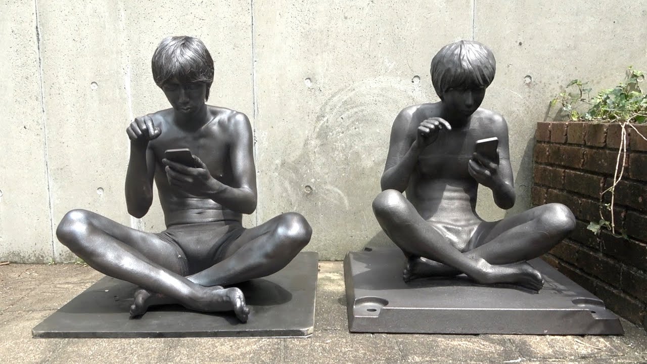 銅像が本人にすり替わってたら気づく？気づかない？wwwww