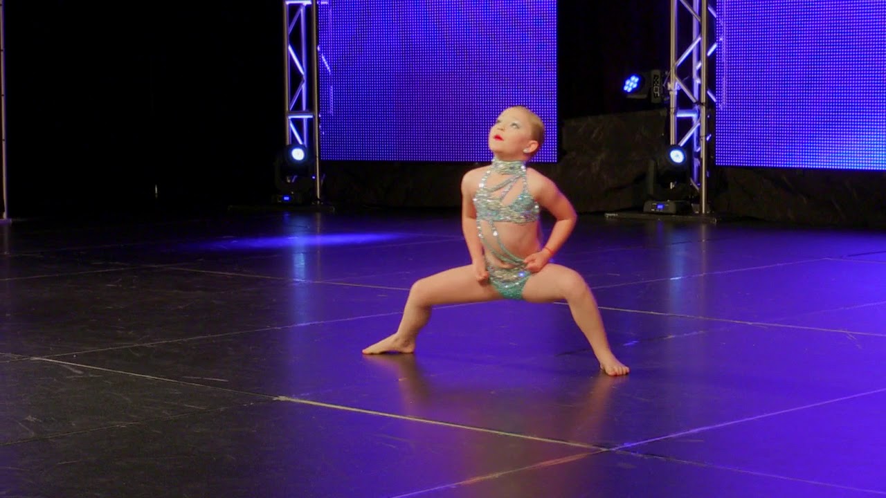 SHOWSTOPPER DANCE COMPETITION