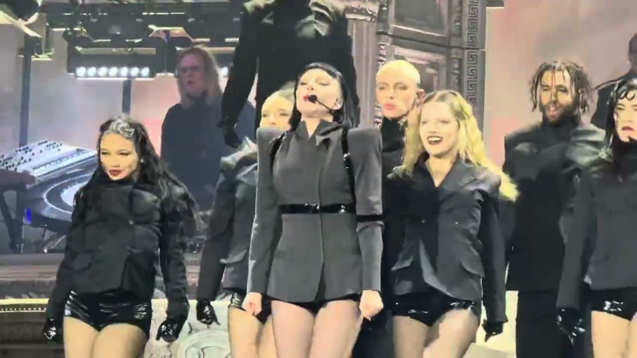 Lady Gaga performs Born This Way at Coachella on 4.11.25