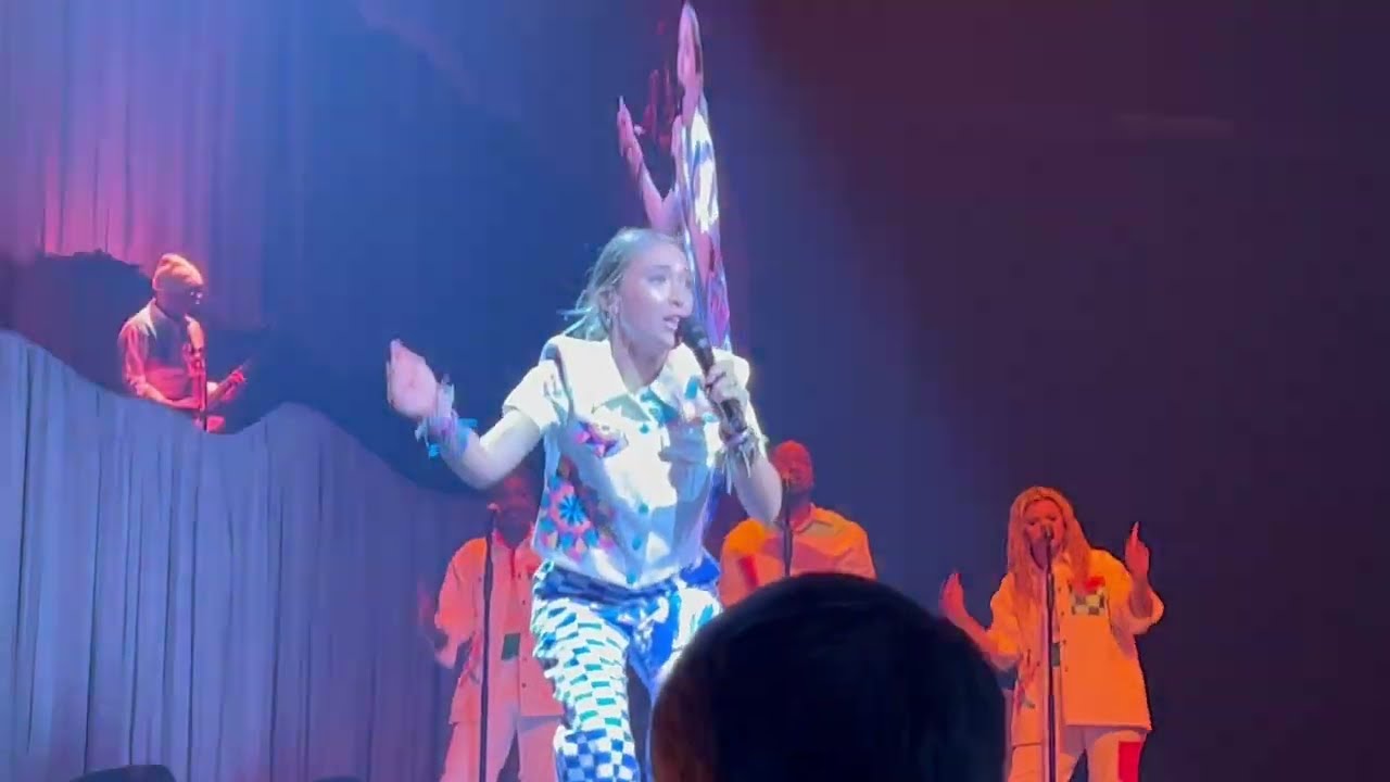 Ego---Lauren Daigle (September 6, 2023 at Memphis, TN.)
