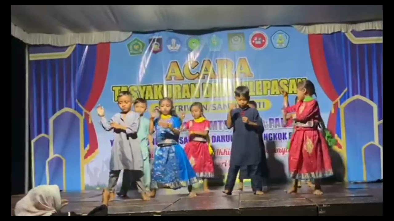 Tarian India versi SD IT SEMUDANE AL-FAZRI