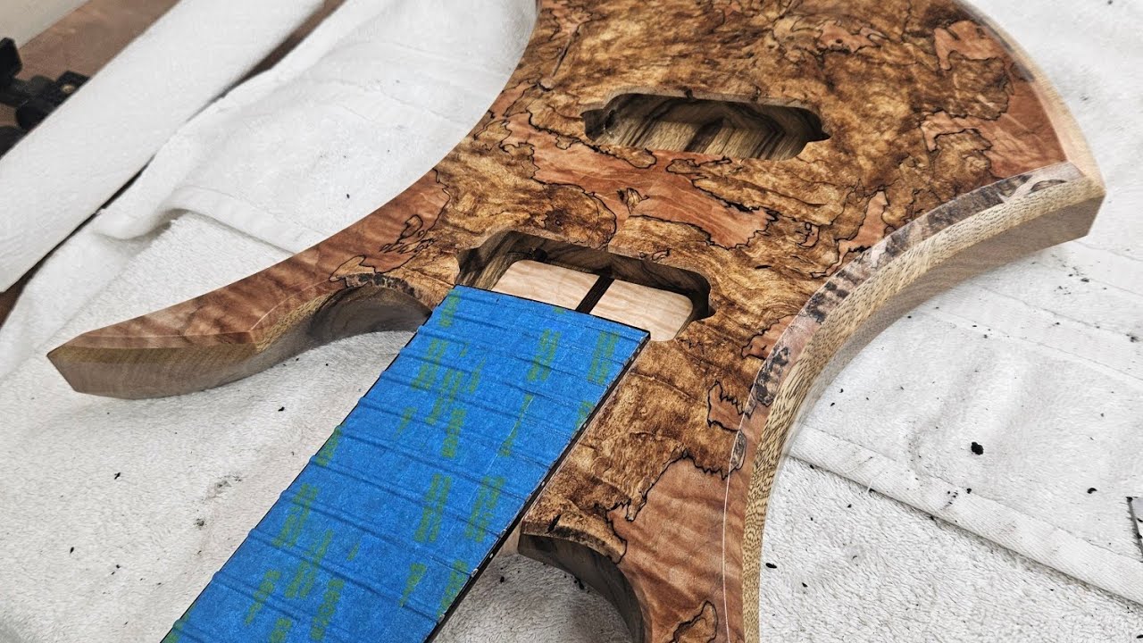 Reichardt Guitars is live! Jack switche routing