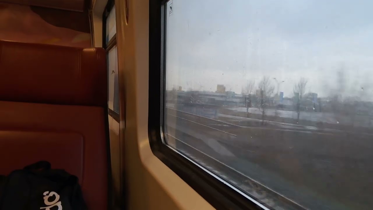 Intercity Den Haag Centraal vertrekt vanuit Almelo