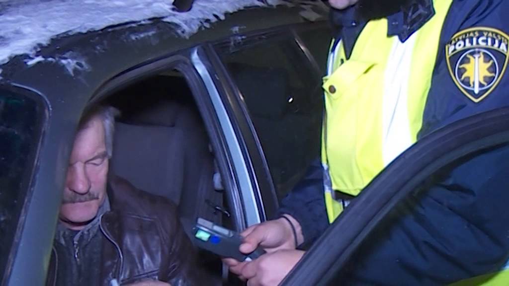 Policijas reids Rēzeknē Ziemassvētku naktī