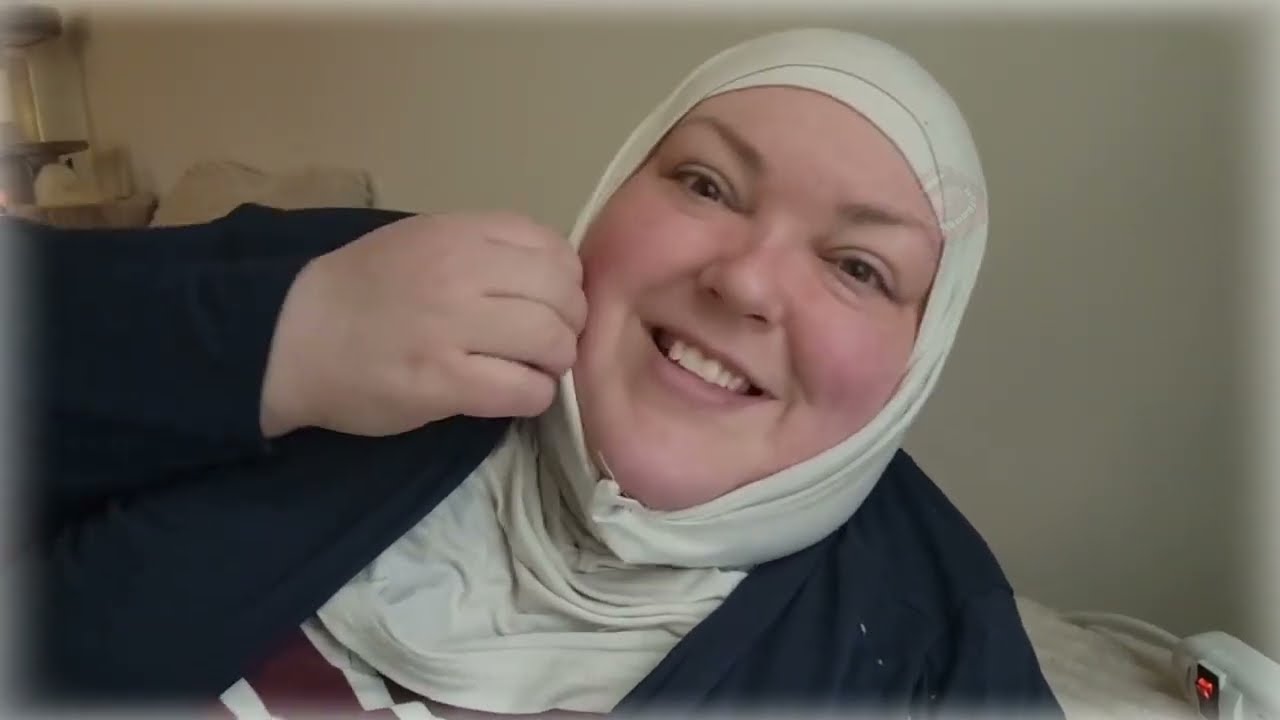 Foodie Beauty Doesn't Understand Why People Bring Up Her Behavior From The Past But Don't Question..