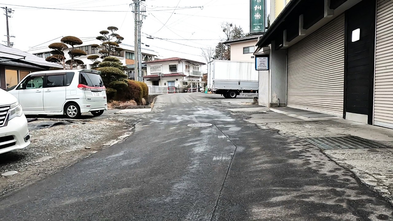 O que encontramos caminhando por Kamigawa nevando 🌨 ⛄? | Japão 4K