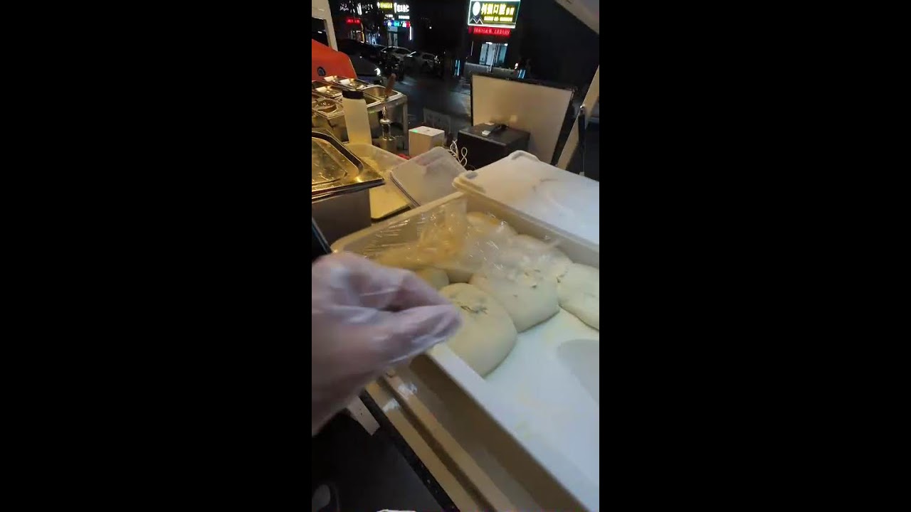 Warm Fire, Warm Pizza |🔥 心も温まるピザ | 2026-02-27 18:47:49