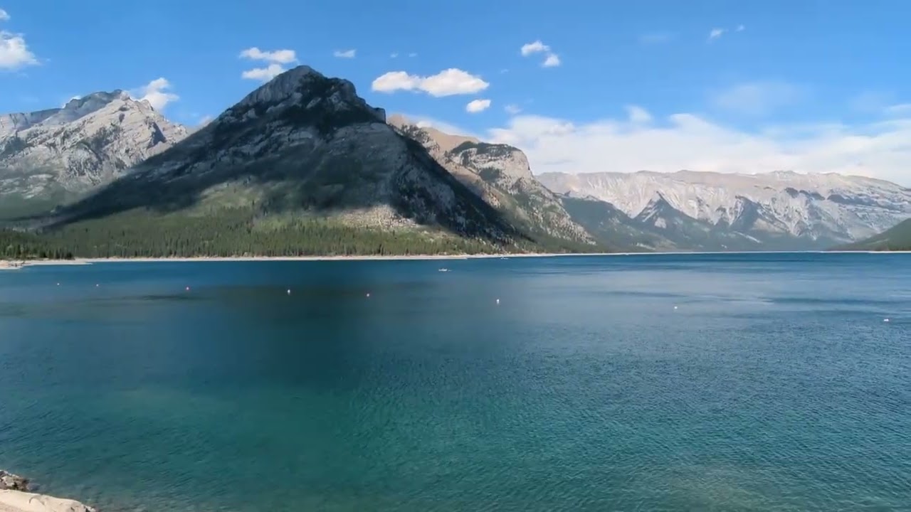 Stunning Drive. Lake Minnewanka Loop in Banff National Park. 🇨🇦🗻