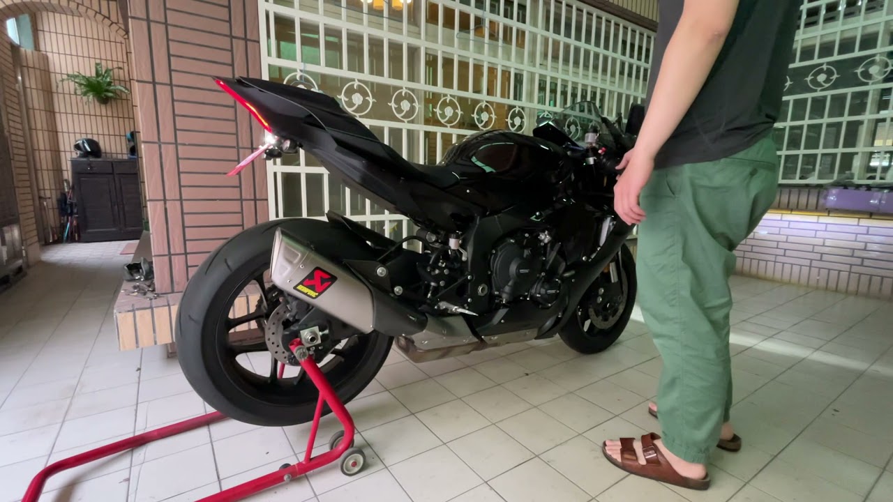 YAMAHA 2020 YZF-R1  3/4 Akrapovic exhaust / 原廠管/蠍子尾段管/蠍子中尾段管測試