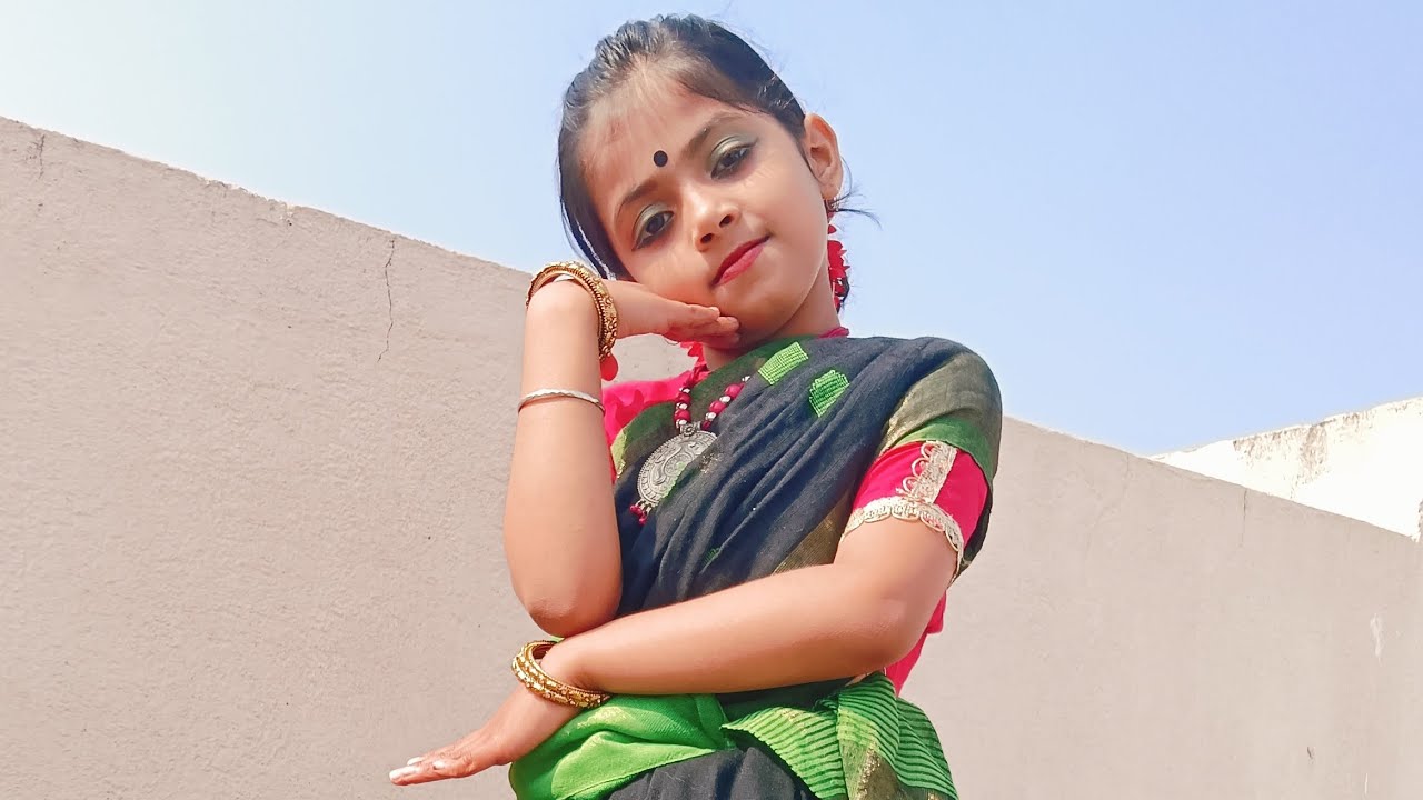 Kalo Jole Kuchla Tole(কালো জলে কুচলা তলে) 