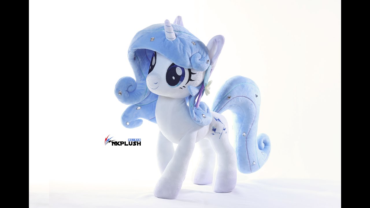 Make this pony plush looks like alive