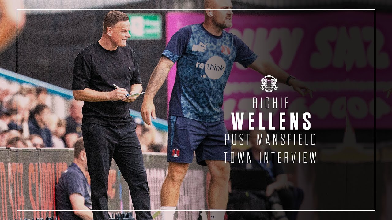 Richie Wellens reacts to Orient's defeat at Mansfield Town