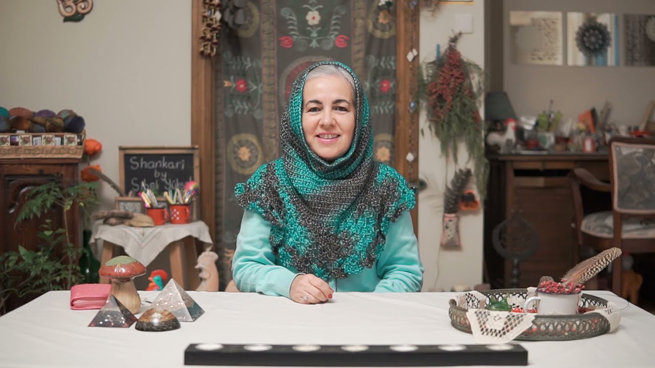 En Kolay Kapüşonlu Boyunluk Nasıl Örülür ?