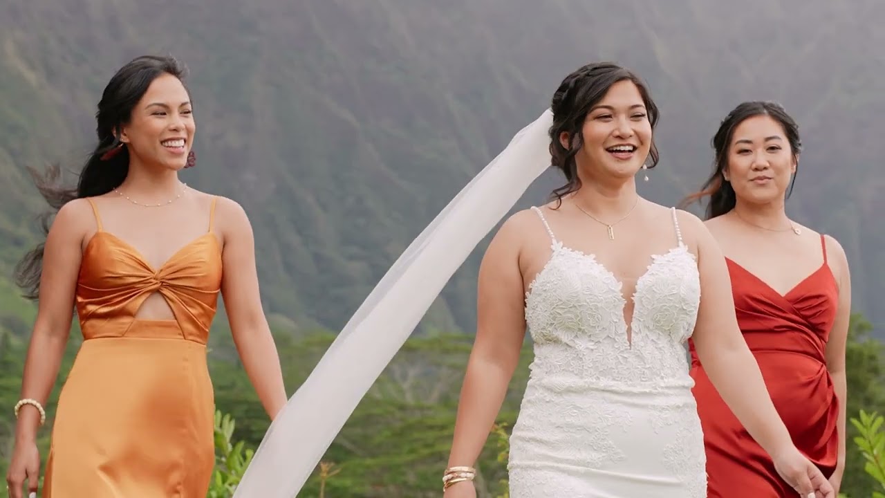 Ko'olau Ballrooms Wedding | Oahu, Hawaii