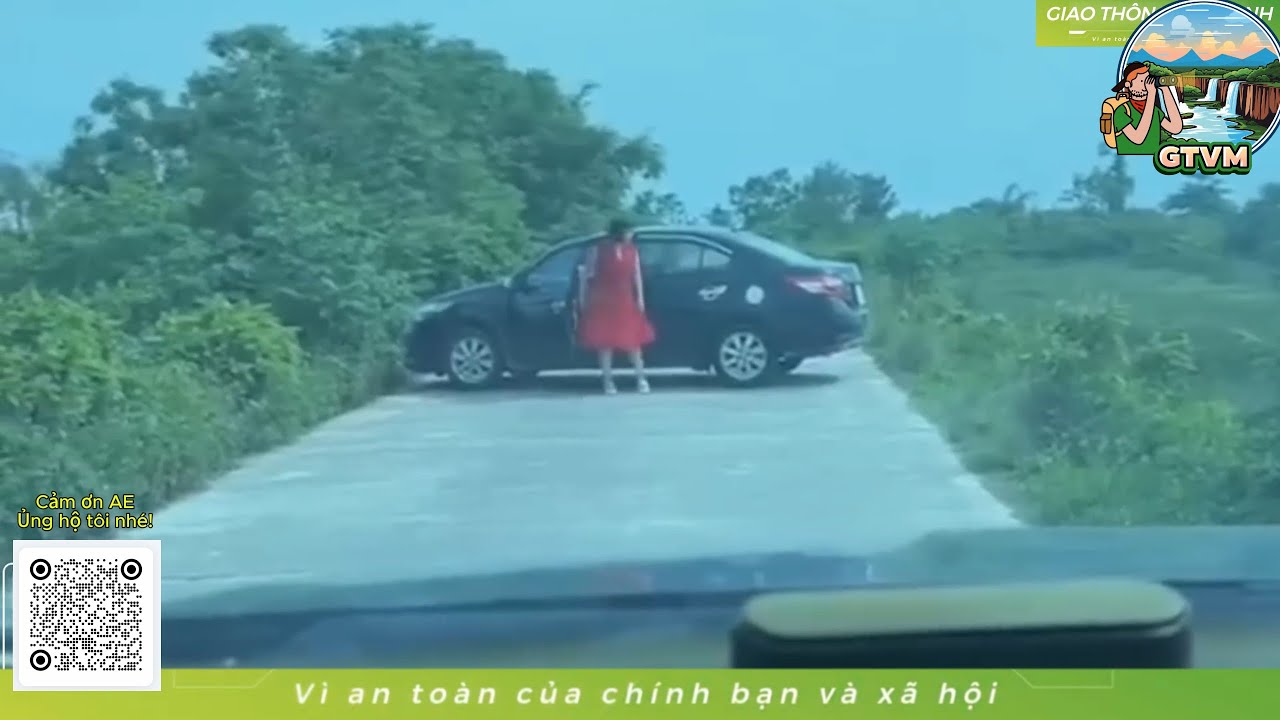 LÚC ĐI HỌC THẦY KHÔNG DẠY QUAY ĐẦU VÀ RA ĐƯỜNG MỚI NGÁO THẾ NÀY