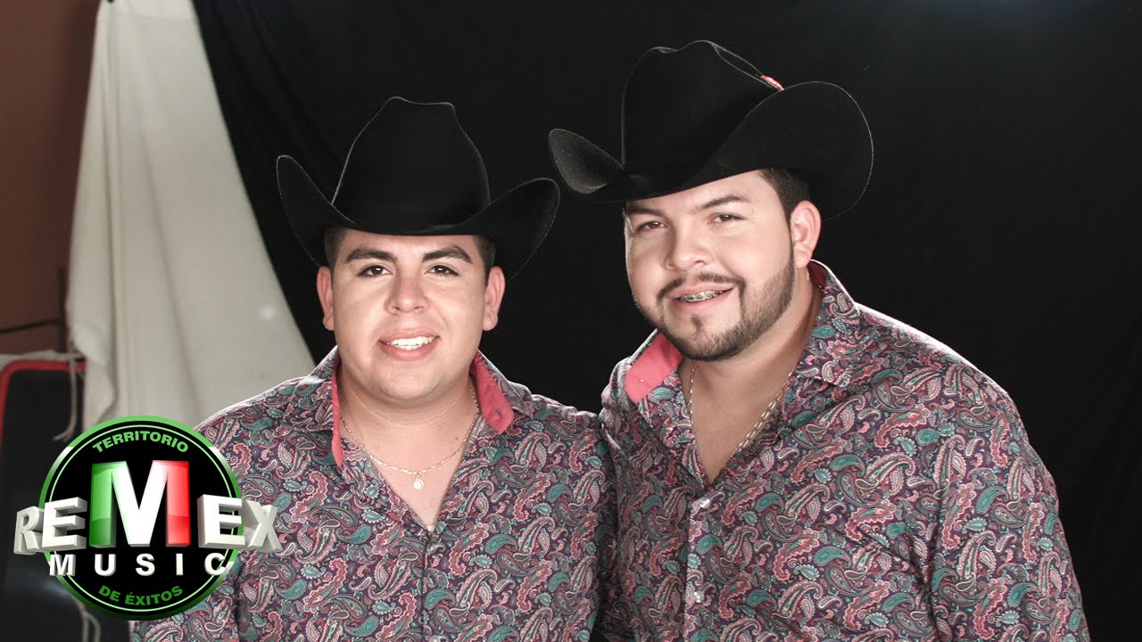 Hermanos Vega Jr. - Tu perfume en mi cama (Video Oficial)