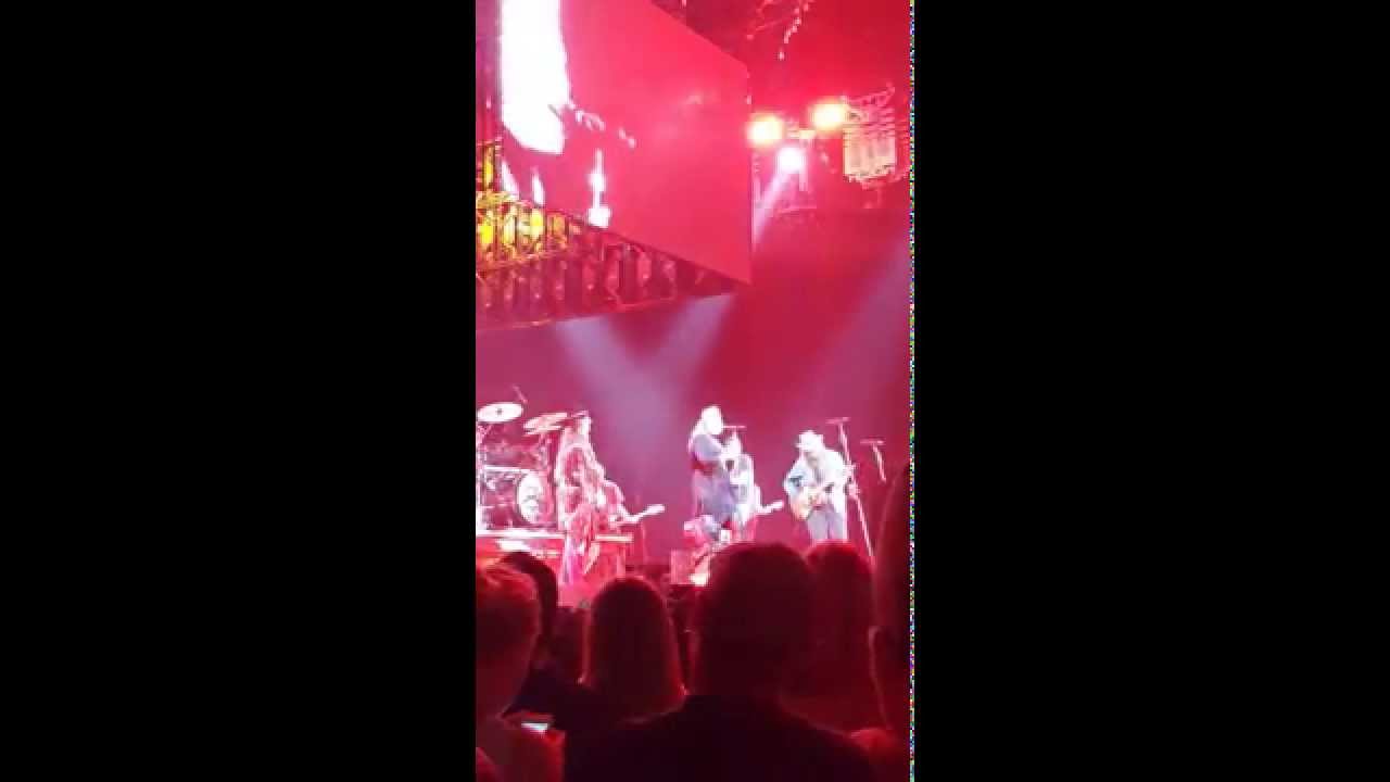 Eric Church & Chris Stapleton - The Weight - 5/23/15