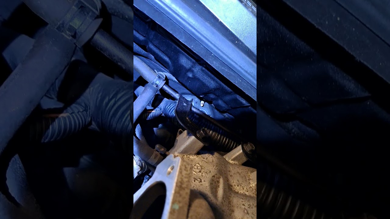 COMO CAMBIAR LAS BUIJAS  DE KIA SORENTO 2006 . CON EL MOTOR 3.5 SIN QUITAR EL INTEKE