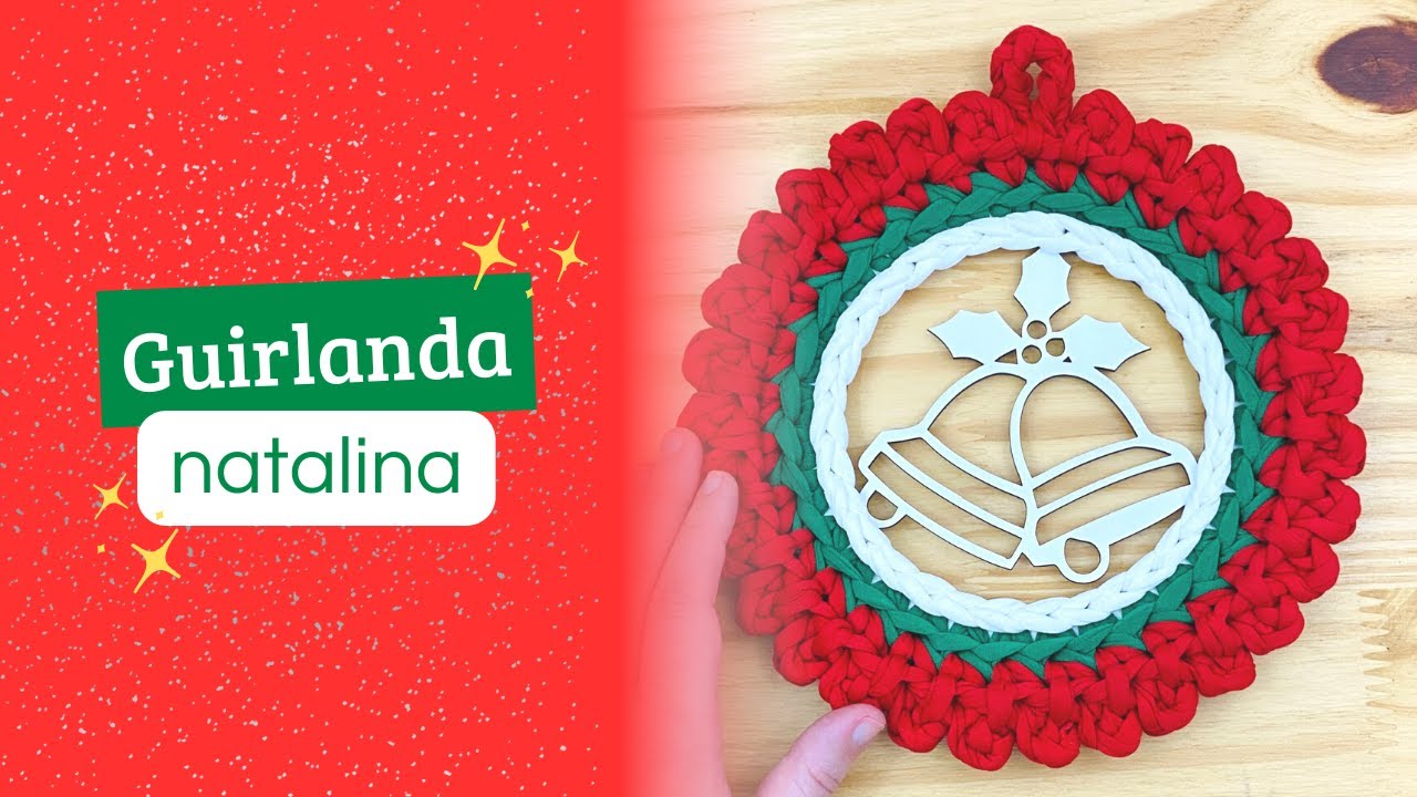 Guirlanda de natal em crochê com base de MDF e fio de malha - Destro