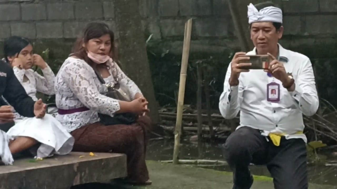 Tirtayatra Rombongan PADMA BUANA NUSANTARA ke Pura Majapahit Pusat Kawitan Trowulan. ( Bag 2 )