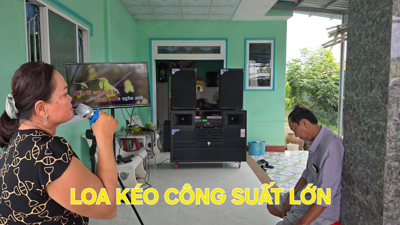 GIAO LOA CHO A BỔN CHỢ LÁCH BẾN TRE