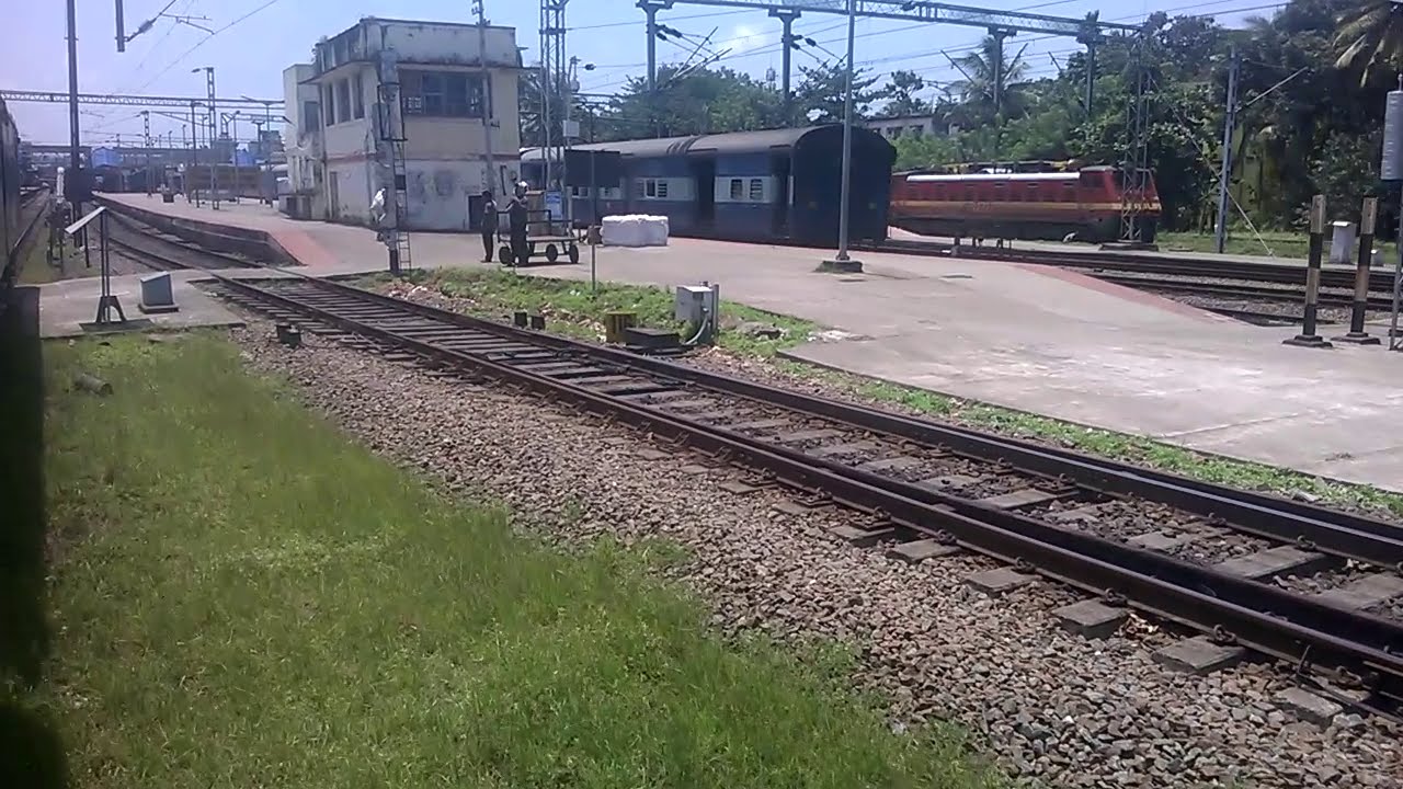 Entry to Ernakulam Junction Railway Station (എറണാകുളം  സൗത്ത്  റെയിൽവേ  സ്റ്റേഷൻ )