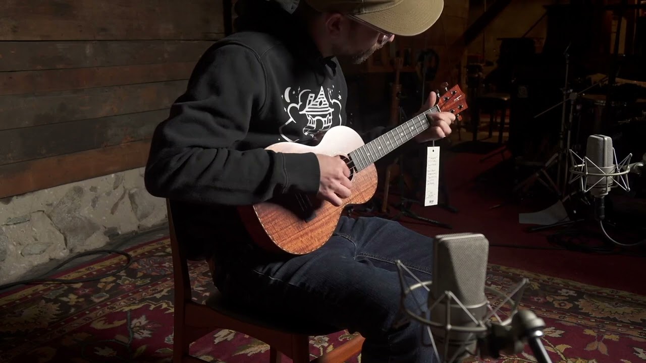 Kamaka HF-3 D (Deluxe) Tenor Ukulele