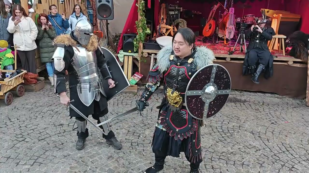 Mittelaltermarkt Pforzheim 2025 Kampfvorführung 4.Advent