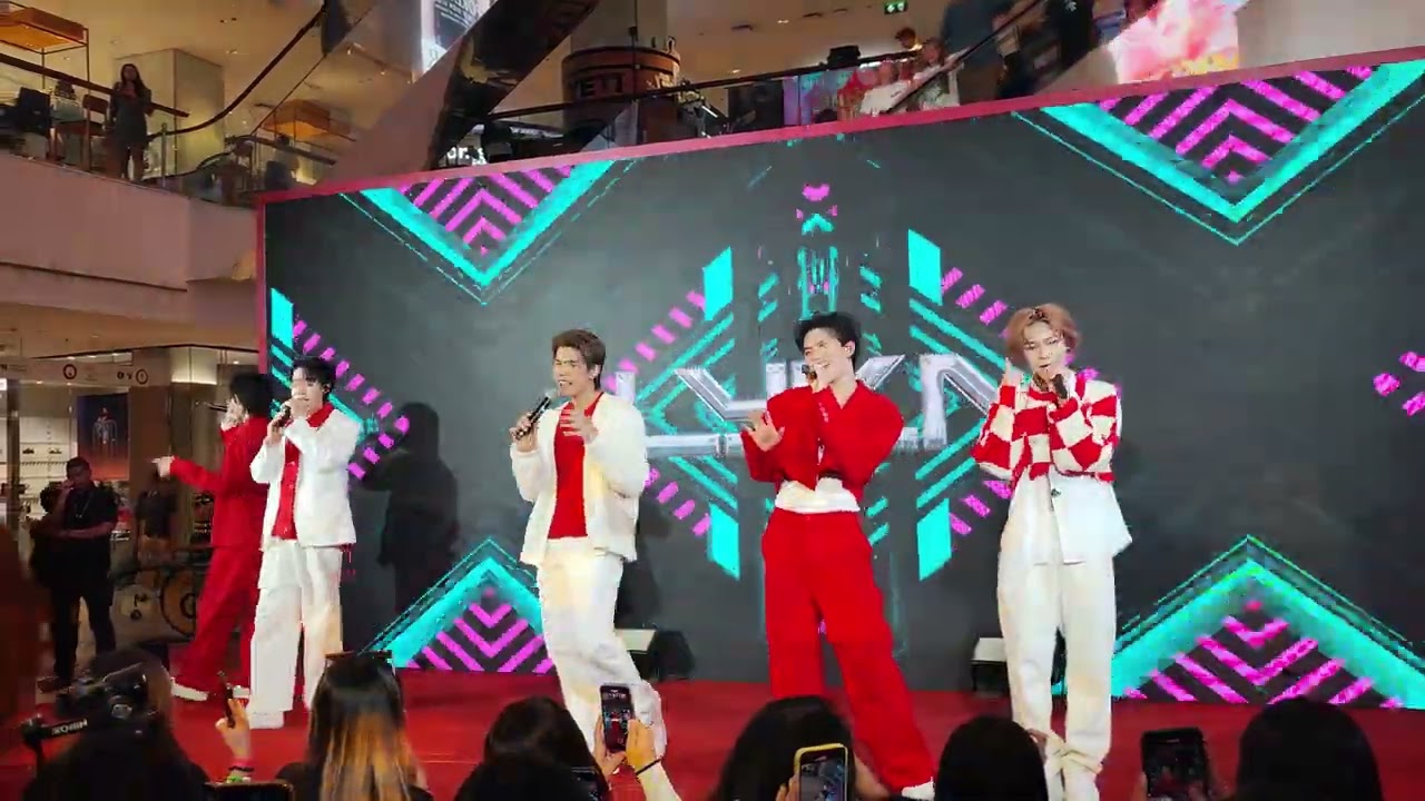 LYKN : เพลงรัก (Hook) @ Beautrium House Of Perfume - CTW【4K 60FPS】