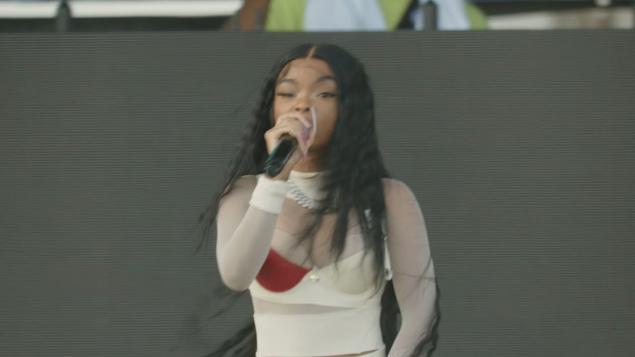 Lola Brooke LIVE @ Rolling Loud Miami 2023 [FULL SET]
