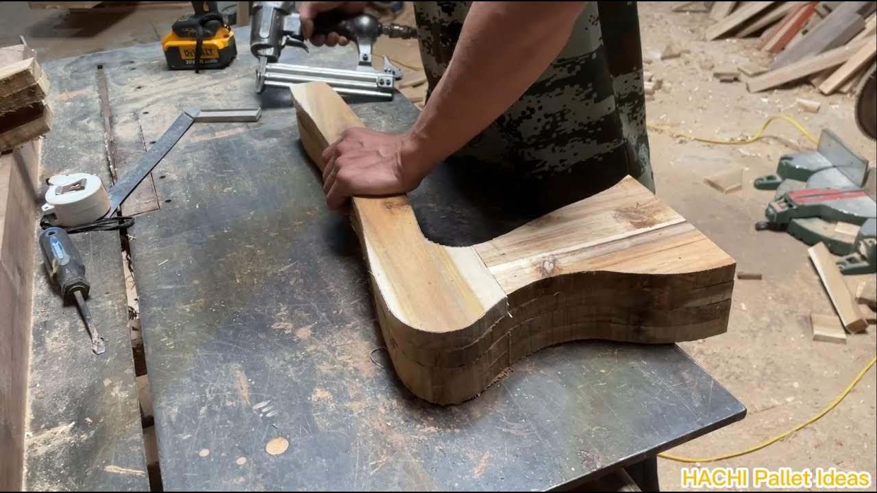 Incredible Woodworking Projects From Old Pallets //  DIY Pallet Wood Outdoor Double Chair