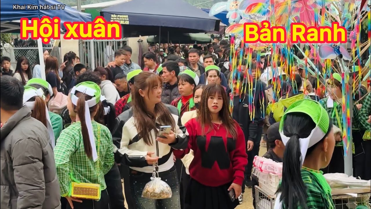 Toàn cảnh hội xuân vùng cao Bản Ranh đông vui như ong vỡ tổ nhiều người đẹp