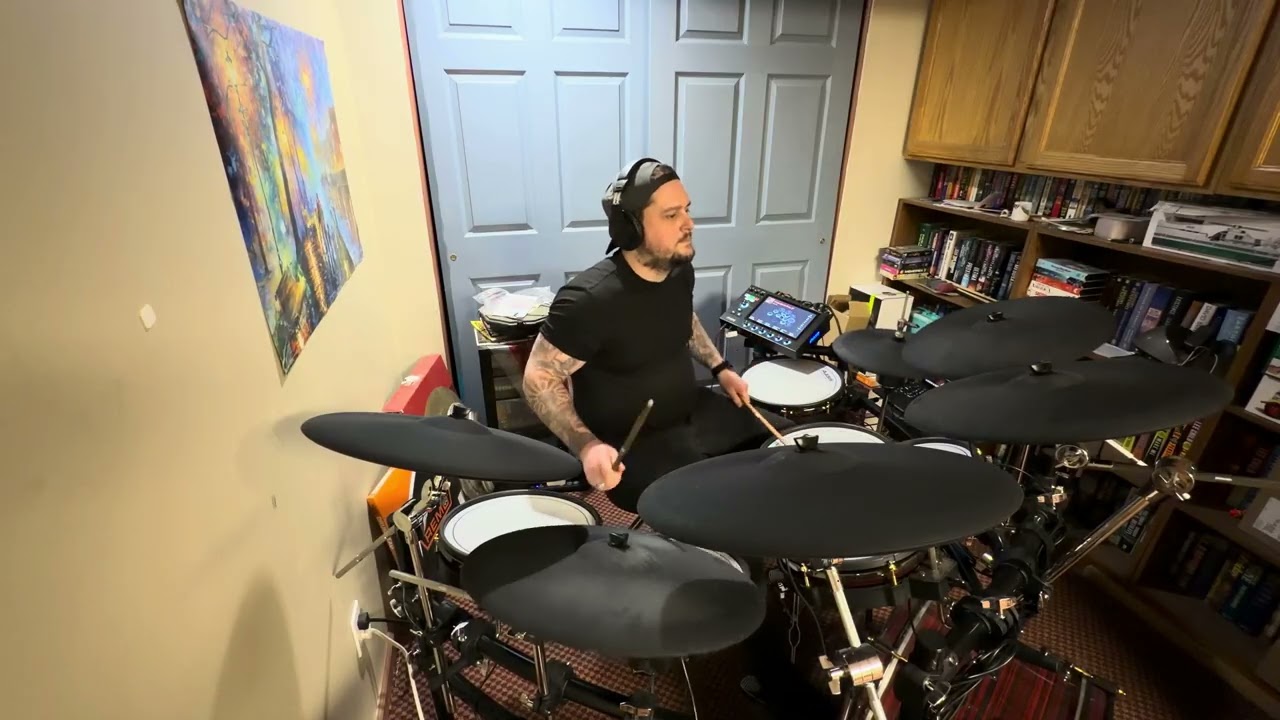 Play through of a drumless track, mistakes & all, far from perfect, rock on 🤘🏻 Alesis Strata Prime 