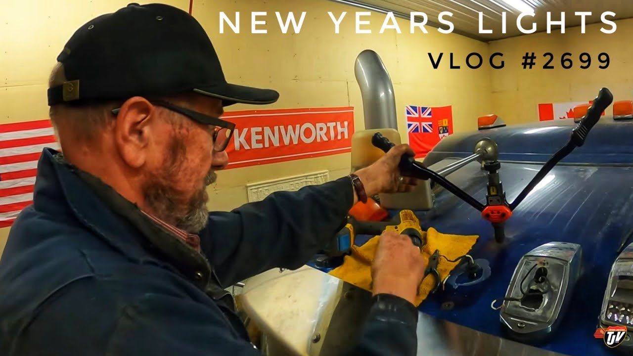 NEW YEARS LIGHTS | My Trucking Life | Vlog #2699