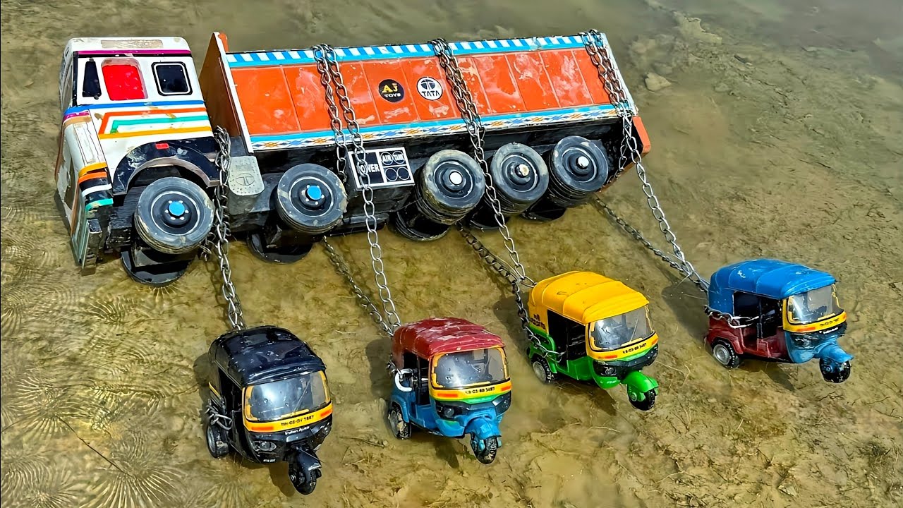 16 Wheeler BharatBenz Tata Truck Accident Pulling Out 4 Auto Rickshaw | Cartoon video | Jcb Cartoon