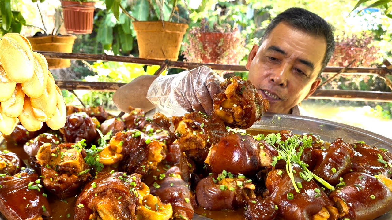 Trận Chiến 6 Ổ Bánh Mì 3 Ký Giò Bò Nấu Kiểu Hàn Quốc | ATĐQ