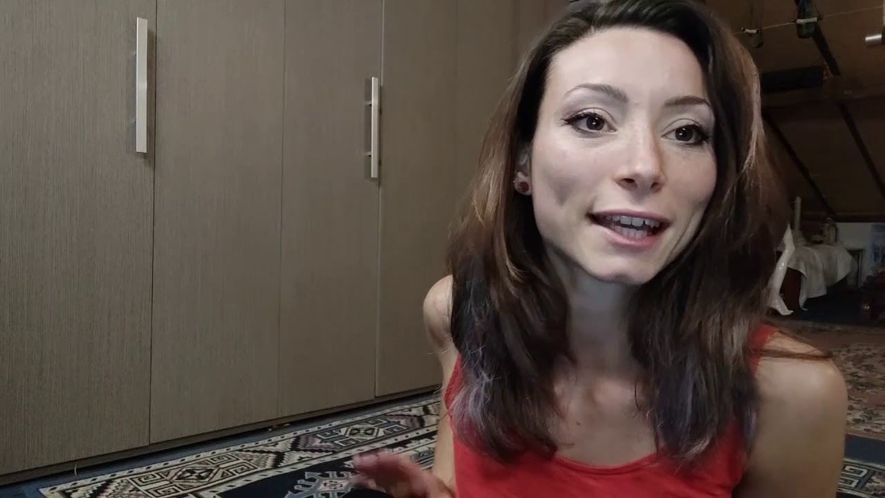 Selyna Bogino - Simple Handstand Tutorial  (Part 1)