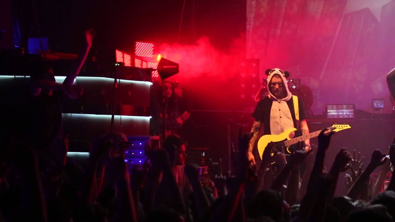 Eskimo Callboy - Wonderbra Boulevard (live in Minsk 2014)