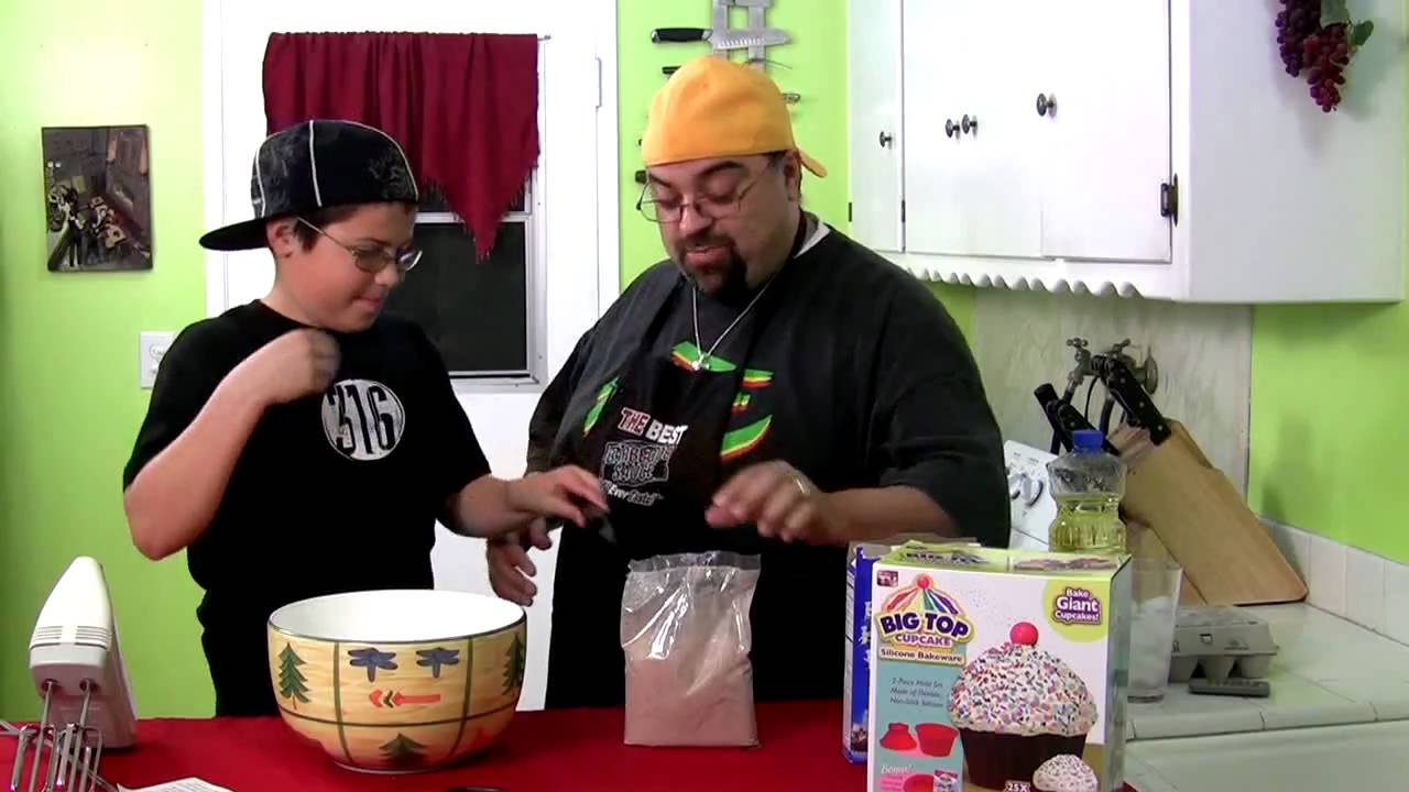 THE BIG TOP CUPCAKE