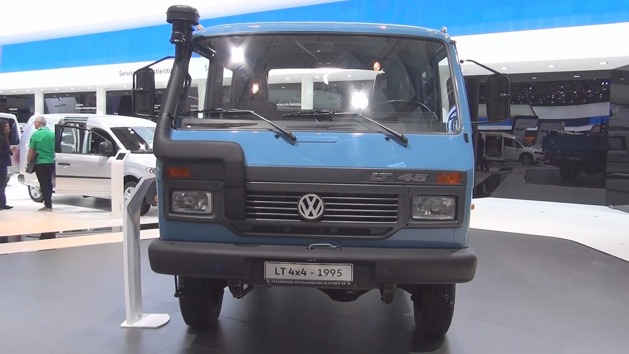 Volkswagen Transporter LT 45 4x4 Double Cab Tipper Truck (1995) Exterior and Interior in 3D