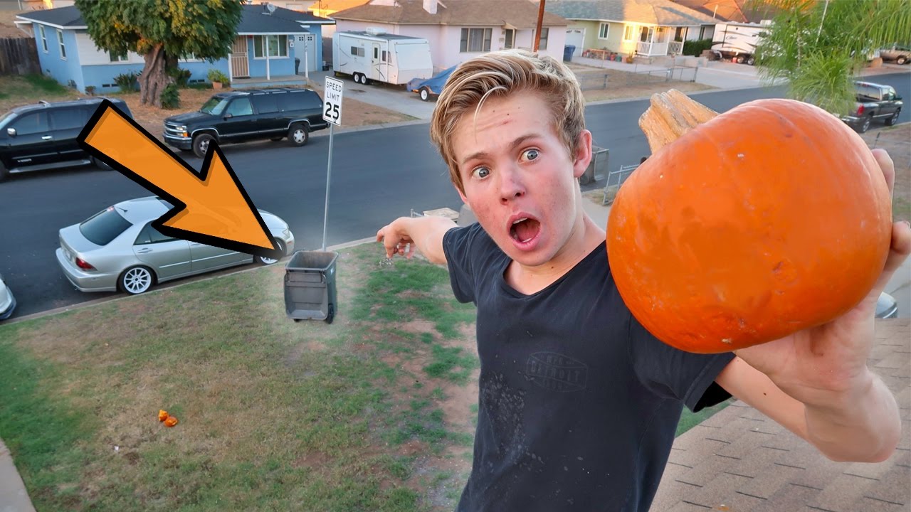 IMPOSSIBLE PUMPKIN TRICK SHOTS!
